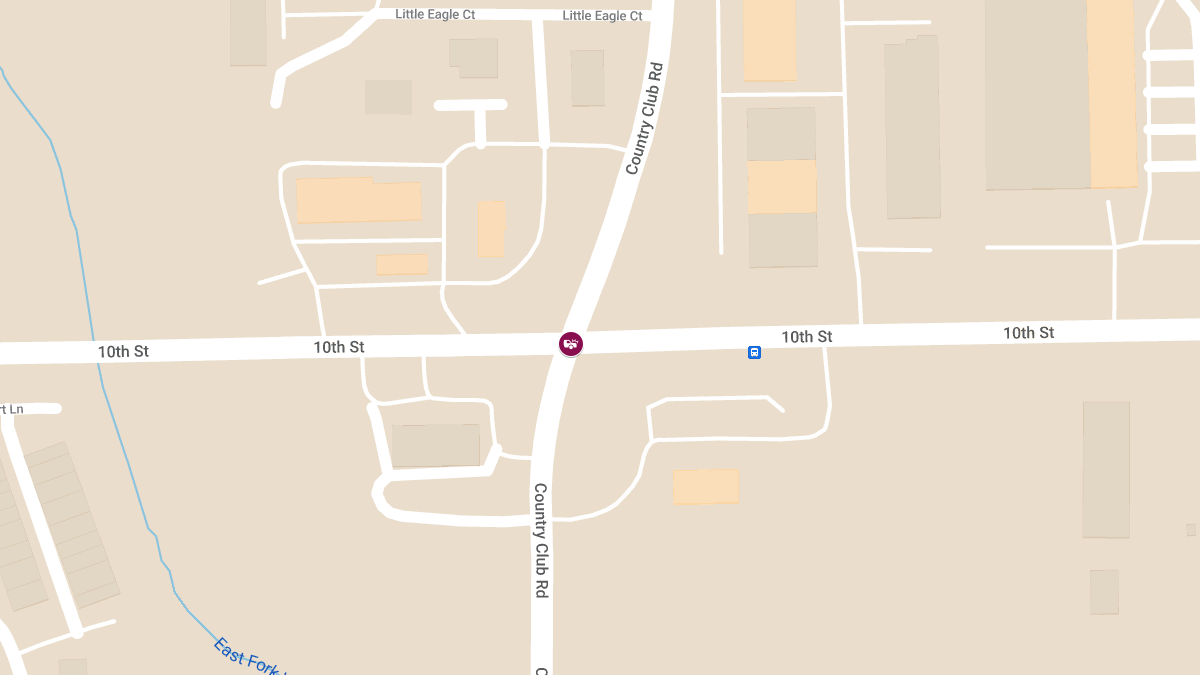 Injury Crash with Entrapment at N Country Club Rd and W 10th St