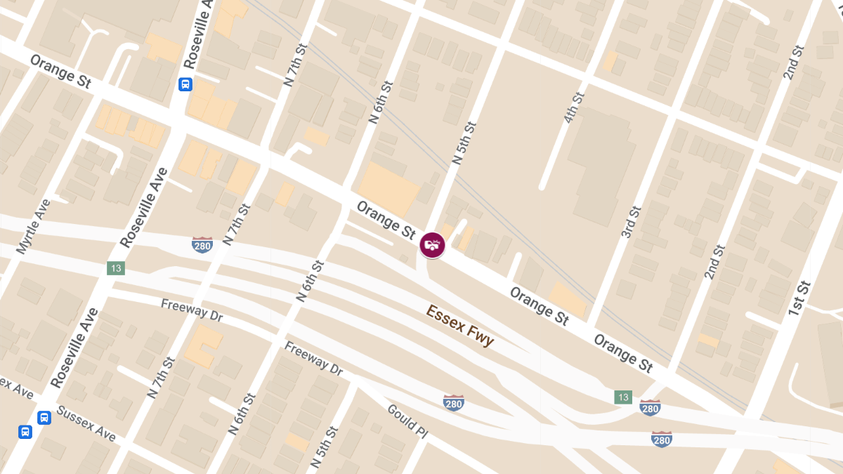 Major Vehicle Collision with Injuries at N 5th St & Orange St