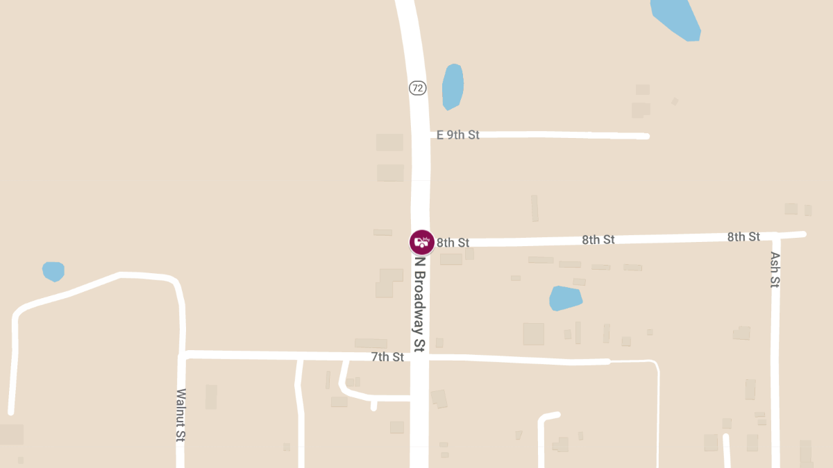 Two-Vehicle Crash with Injuries at 8th St & Broadway