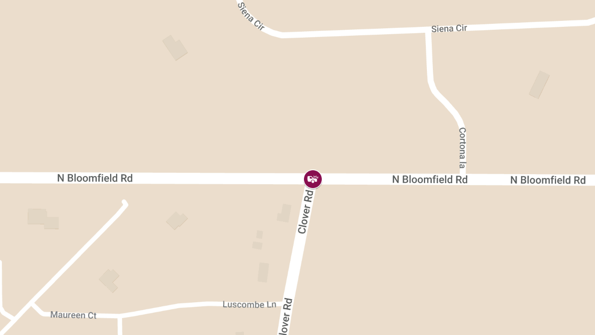 Vehicle Accident with Entrapment on N Bloomfield Rd at Clover Rd
