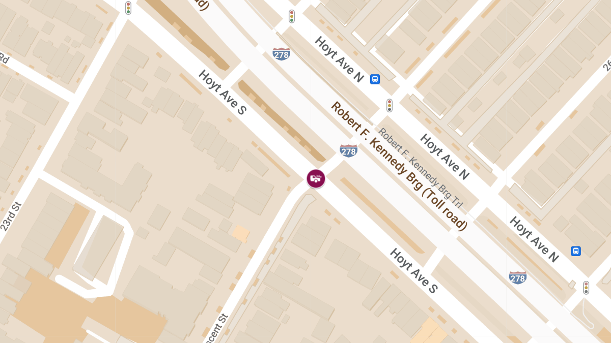 Vehicle Collision With Injuries at Crescent St & Hoyt Ave S