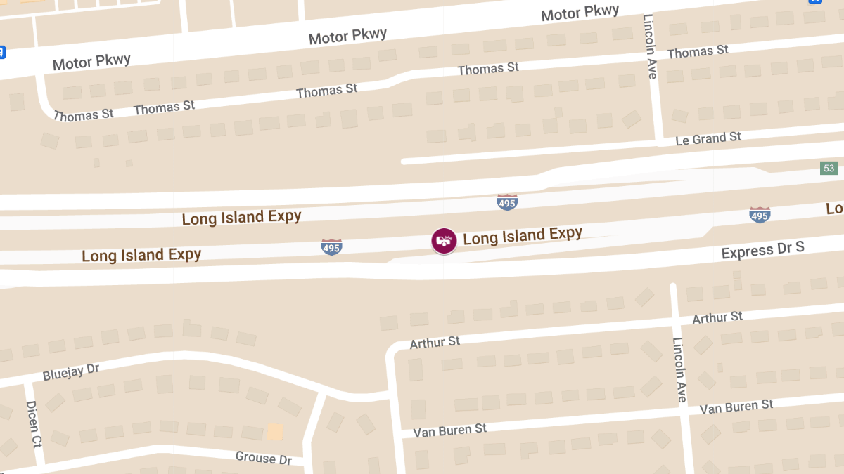 Vehicle Collision With Injuries at Long Island Expy W & Exit 29
