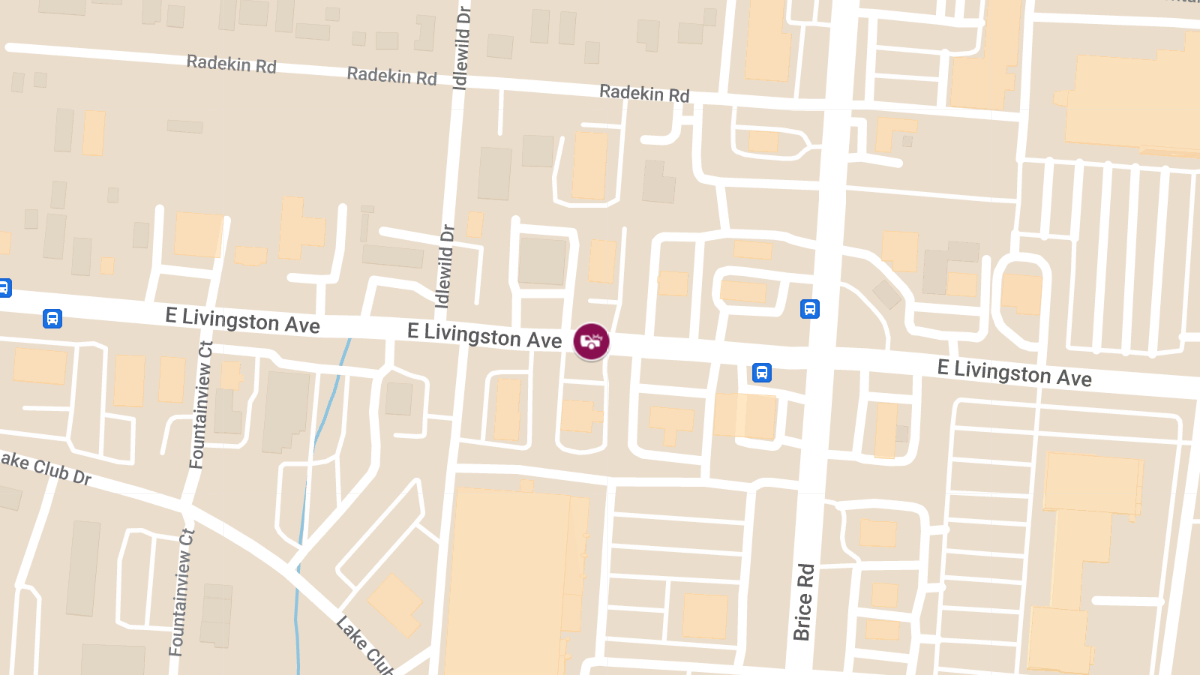 Vehicle Collision With Injuries at Marathon on E Livingston Ave