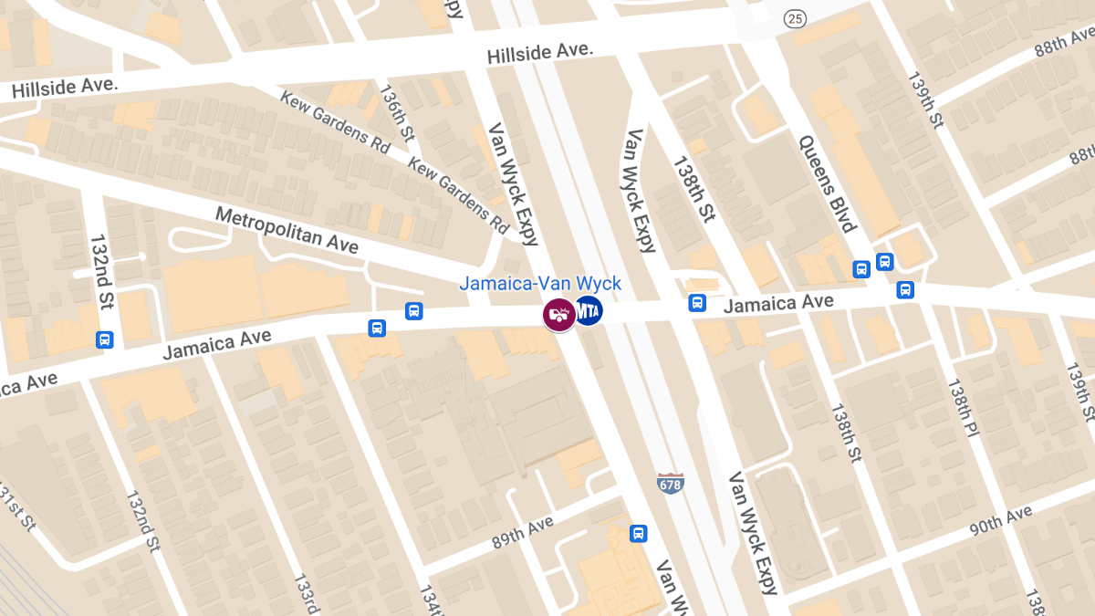 Vehicle Collision With Injuries at Van Wyck Expy & Jamaica Ave