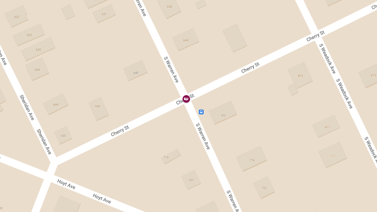 Vehicle Collision with Injuries Reported at Warren Ave & Cherry St