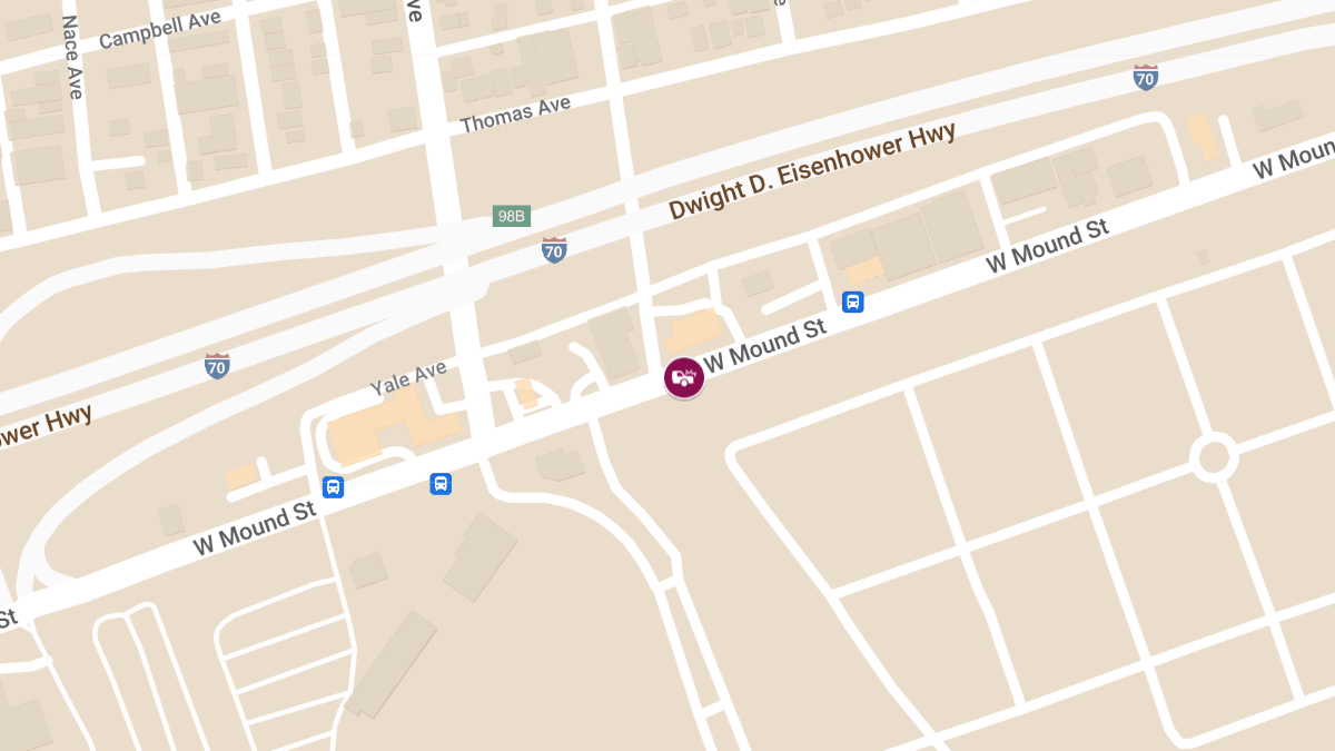 Vehicle Collision with Injuries at Sunoco on 1102 W Mound St