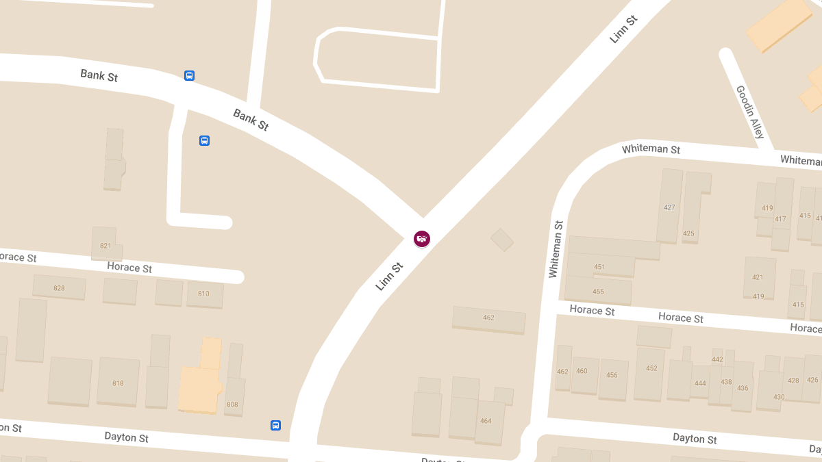 Accident With Entrapment and Injuries at Linn St & Bank St