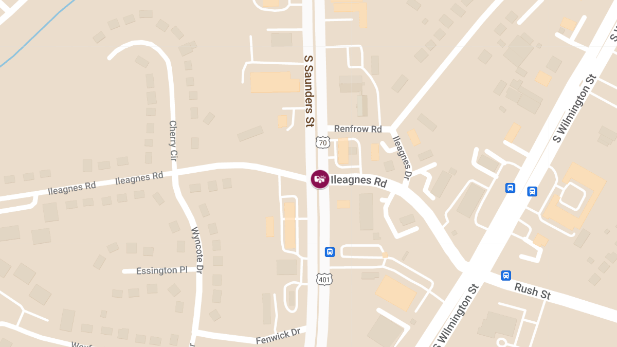 Accident at S Saunders St & Ileagnes Rd Causes Injuries