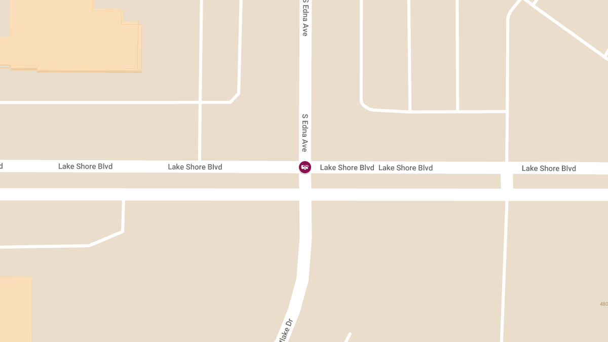 Accident at W Lake Shore Blvd & S Edna Ave Causes Injuries