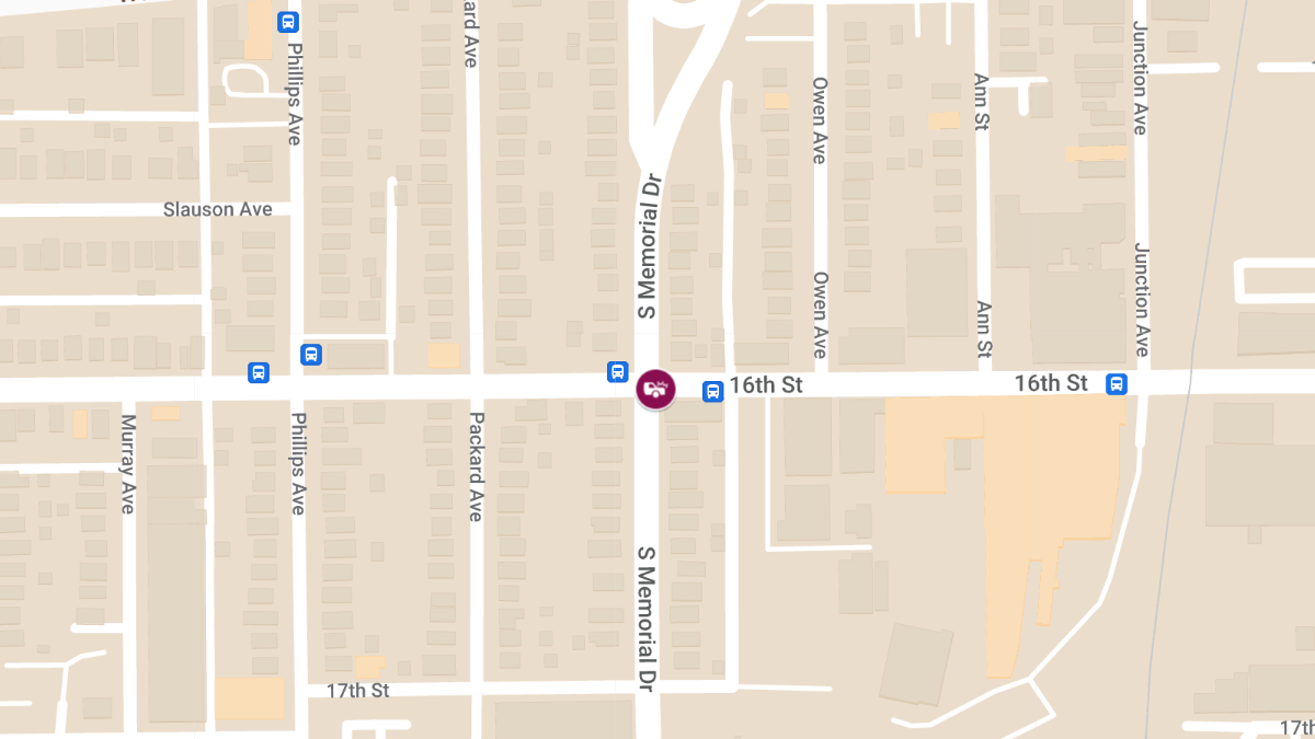 Accident with Injuries at 16th St & S Memorial Dr