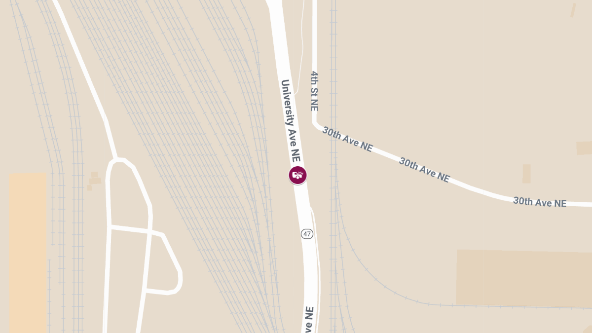 Accident with Injuries on University Ave NE