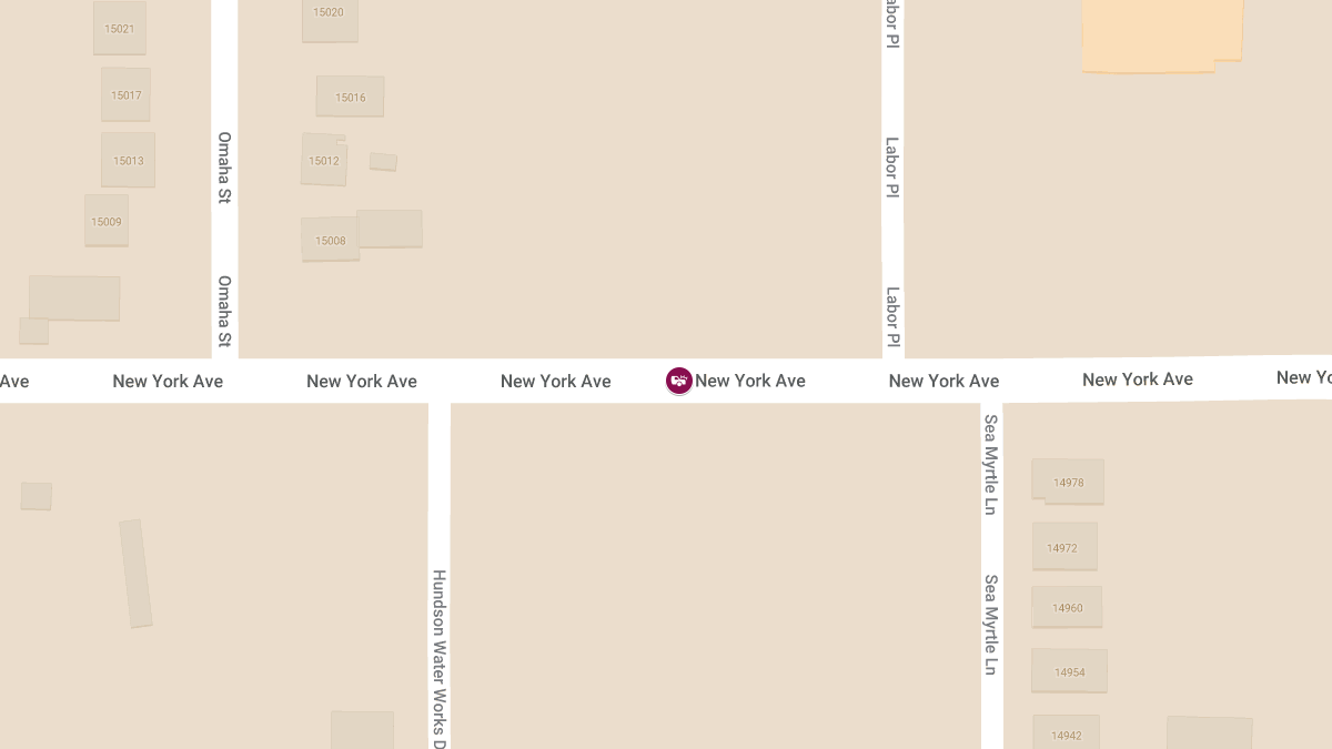 Auto Crash with Injuries Reported on New York Ave