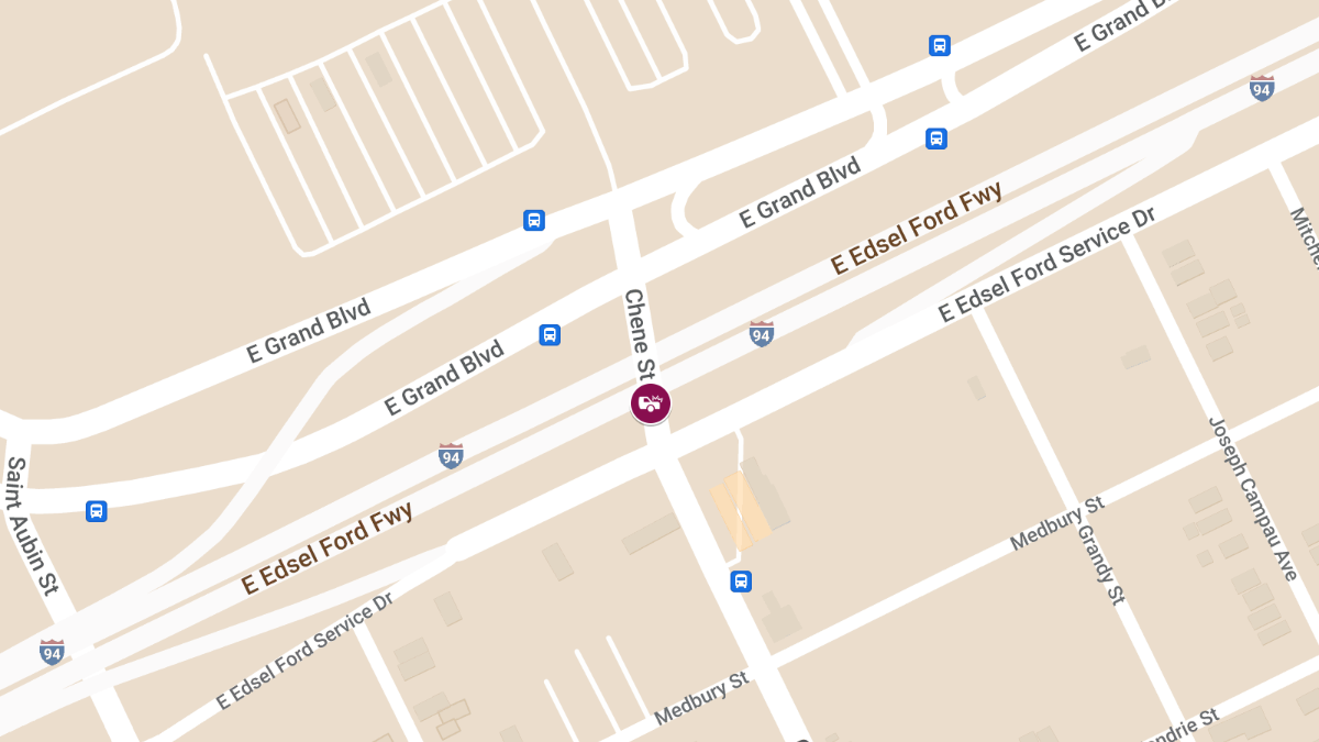 Car Crash on I-94 E at Chene St, Injuries Reported