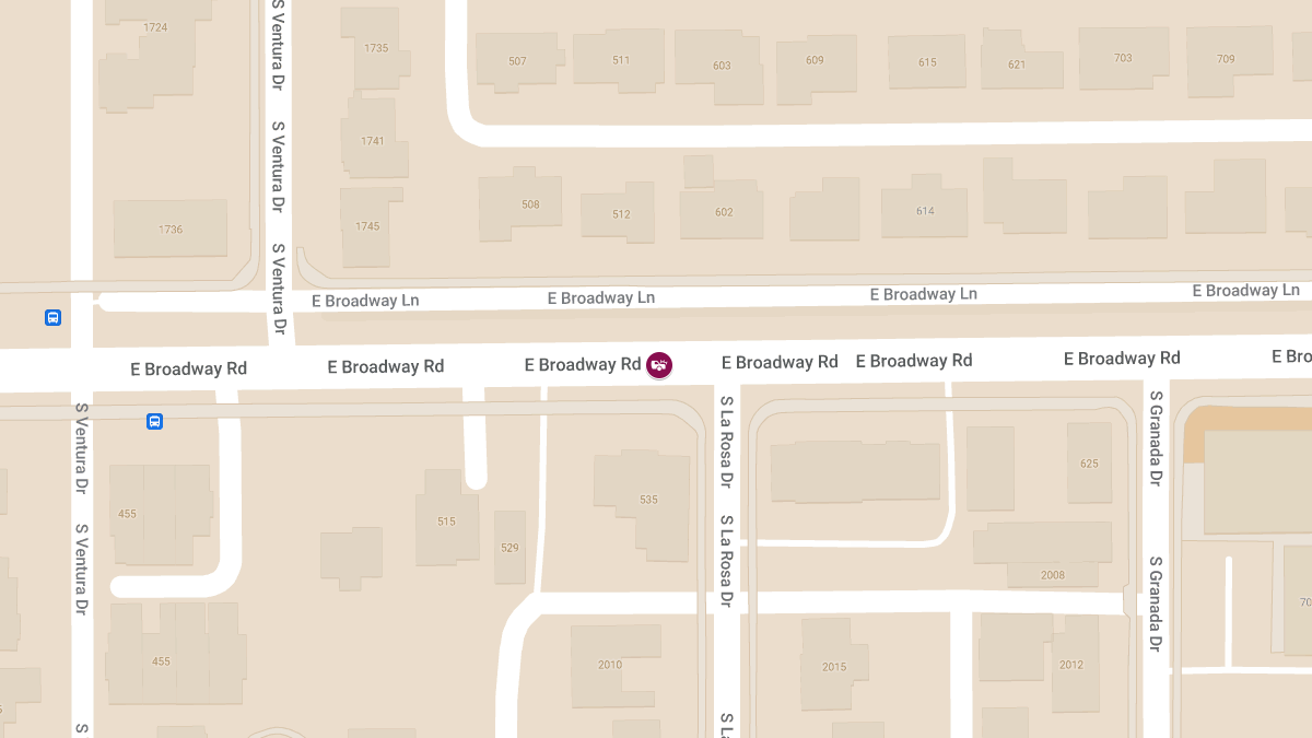 Car Crash with Injuries at 900 E Broadway Rd