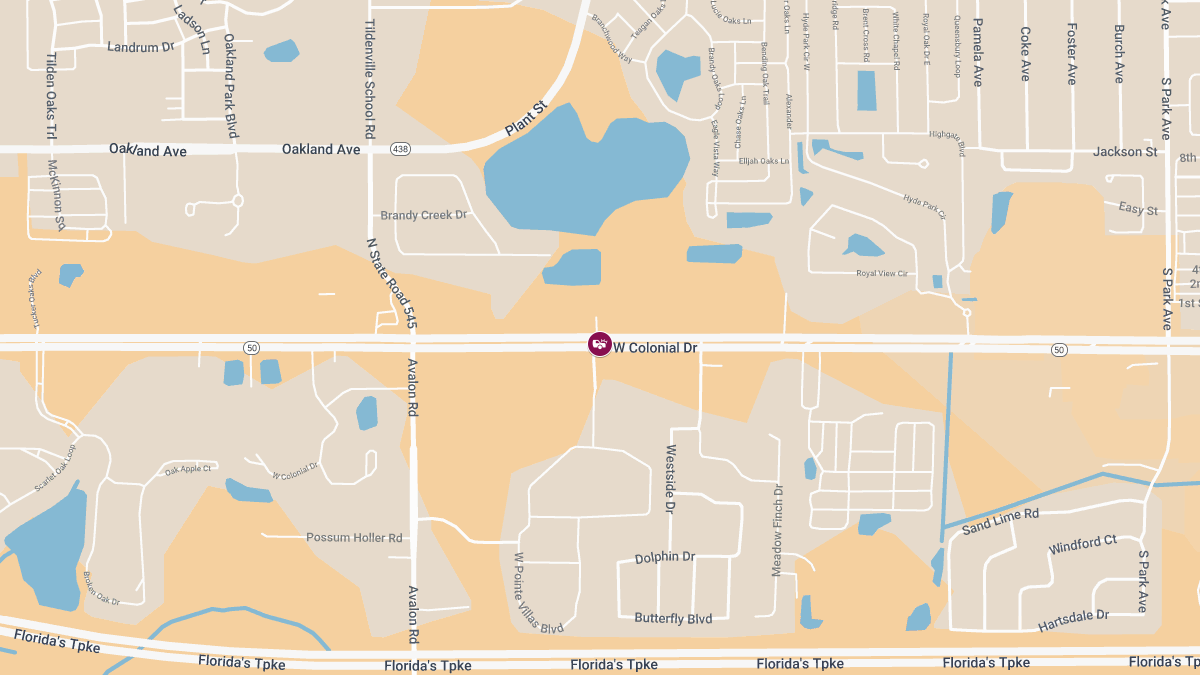Car Crash with Injuries on W Colonial Dr