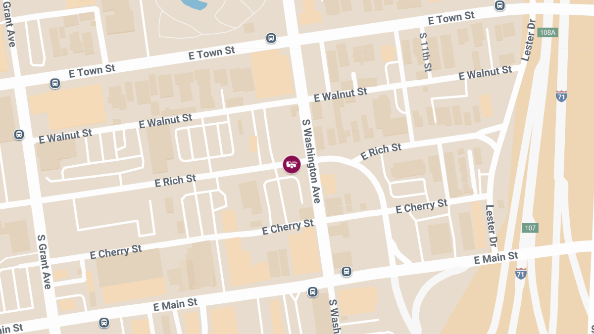 Collision With Injuries at E Rich St & S Washington Ave