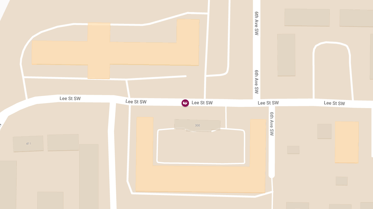 Collision with Injuries Reported on Lee St in Front of Motel 6