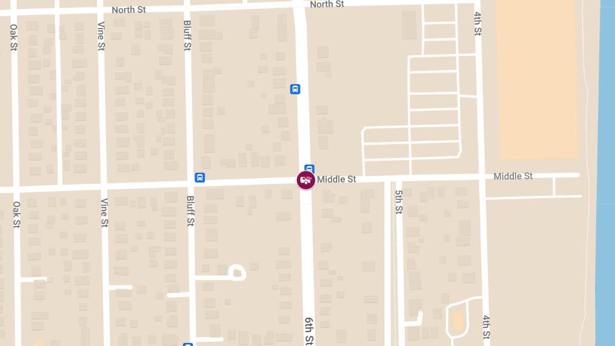 Crash with Injuries Closes Lanes at 6th St & Middle St