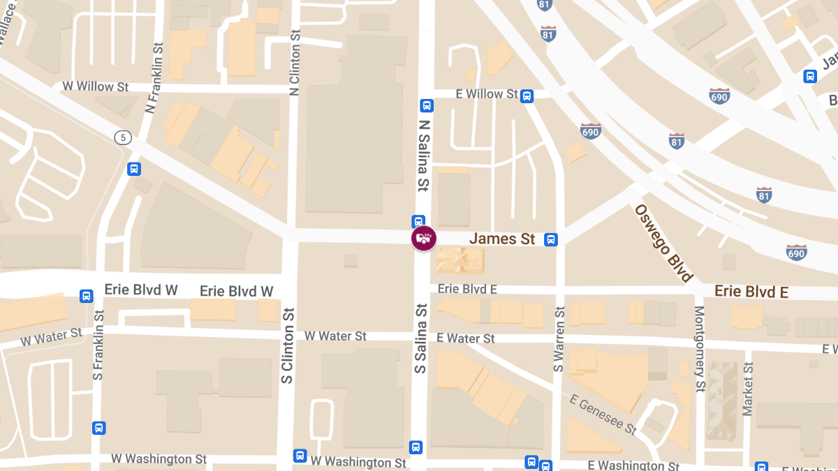 Crash with Injuries at James St & N Salina St