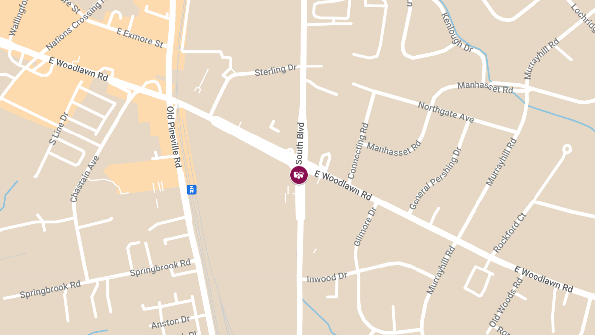 Crash with Injuries at South Blvd & E Woodlawn Rd