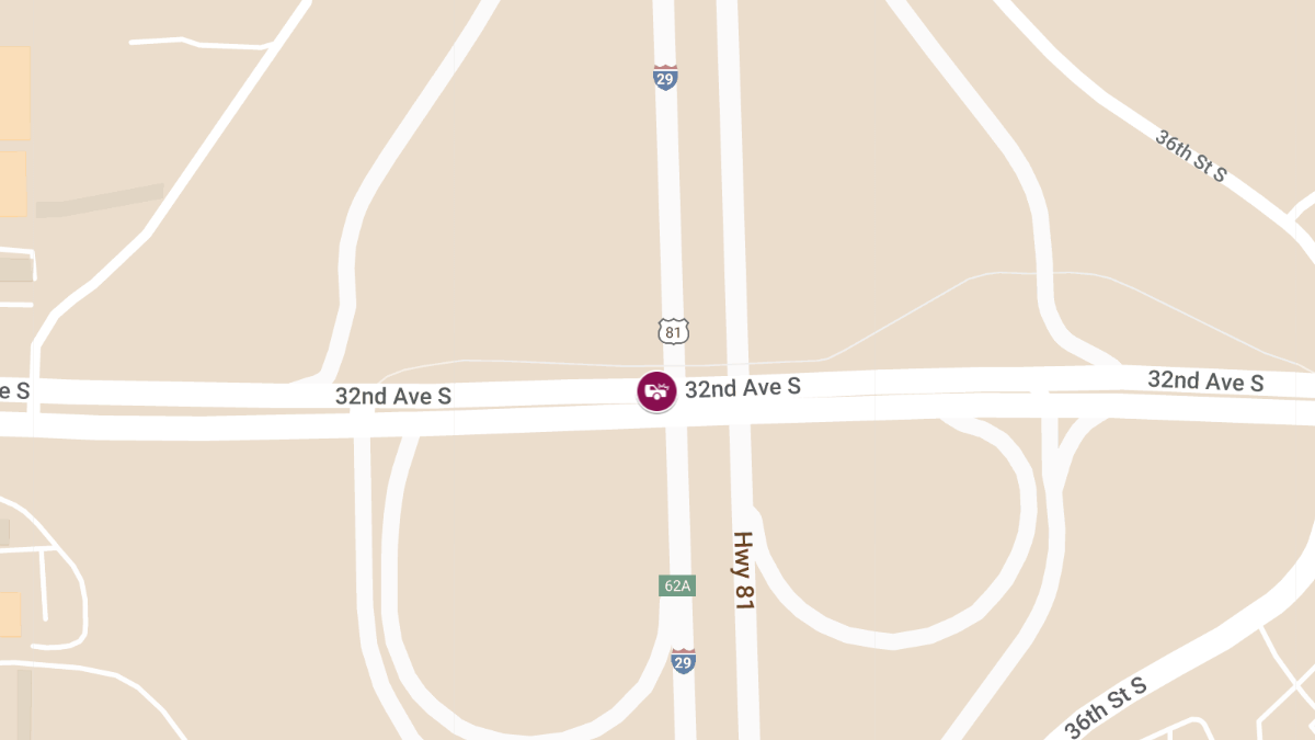 Crash with Injuries on 32nd Ave S in Eastbound Turn Lane