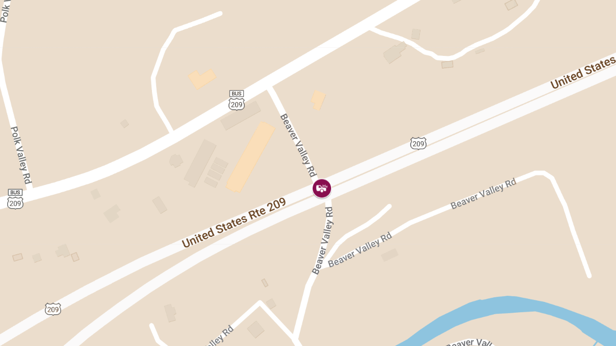 Crash with Injuries on 4 Lane 209 at Beaver Valley Rd