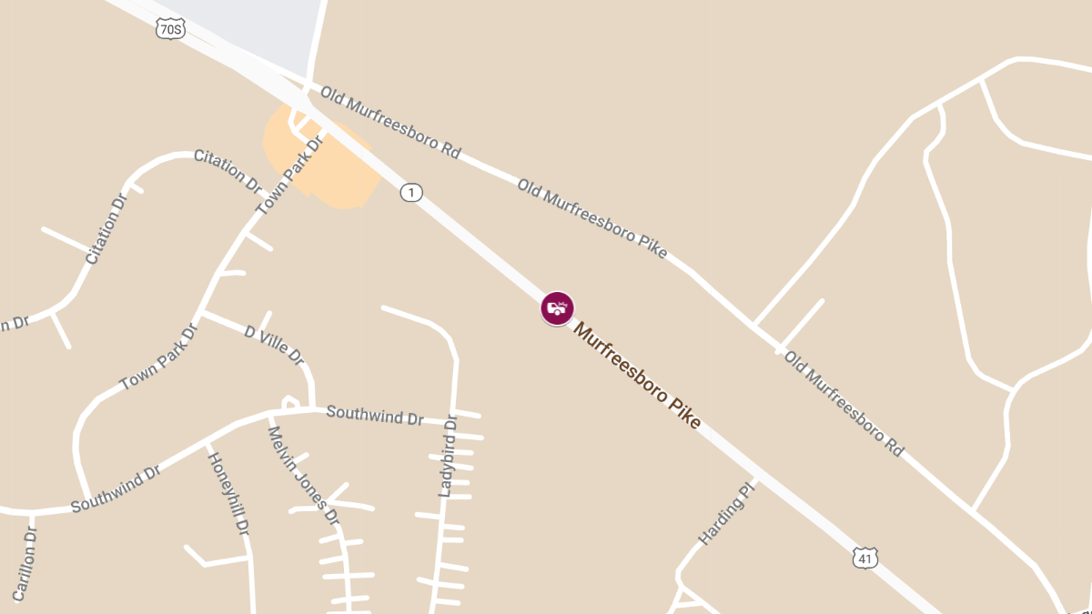 Crash with Injuries on Murfreesboro Pike