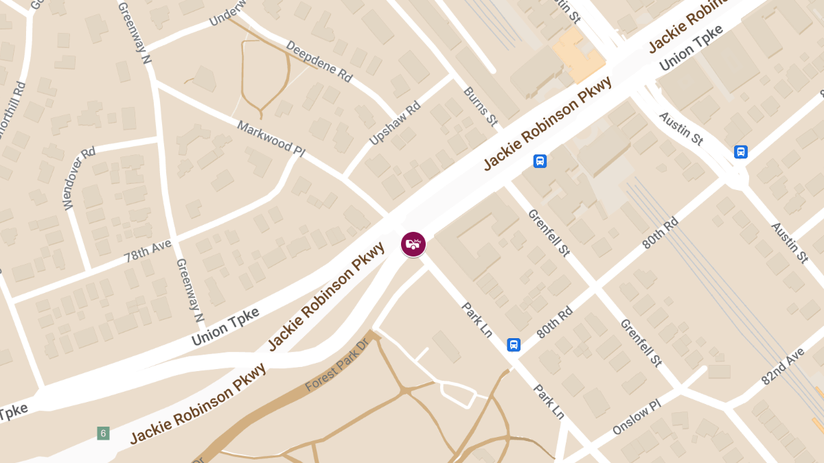 Injuries in Crash at Union Tpke & Park Ln