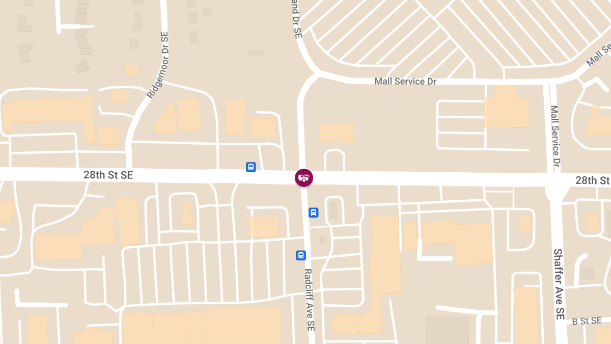 Injuries in Crash on 28th St at Radcliff Ave SE