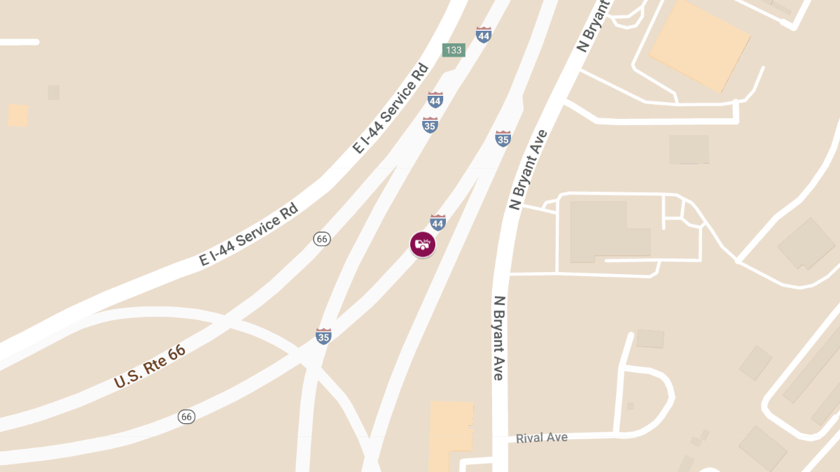 Injury Accident on I-44 Service Rd at NE 71st St
