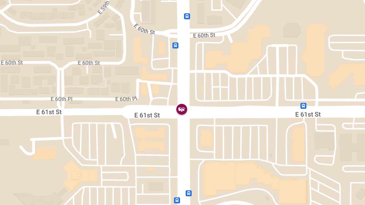 Injury Crash Reported at Memorial Dr & E 61st St S