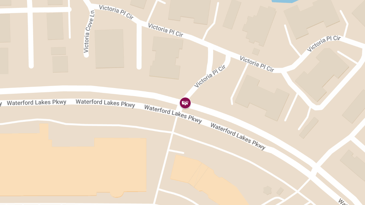 Injury Crash Reported at Waterford Lake Pkwy & Victoria Place Cir