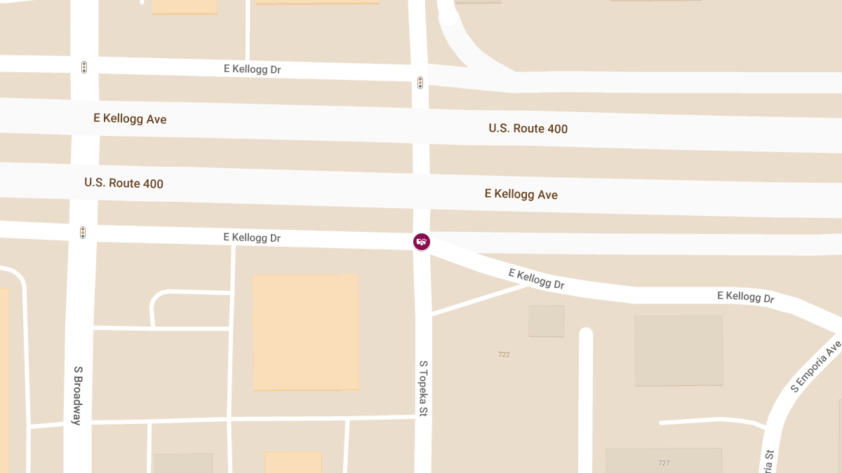Injury Crash Reported on SB Topeka at Kellogg