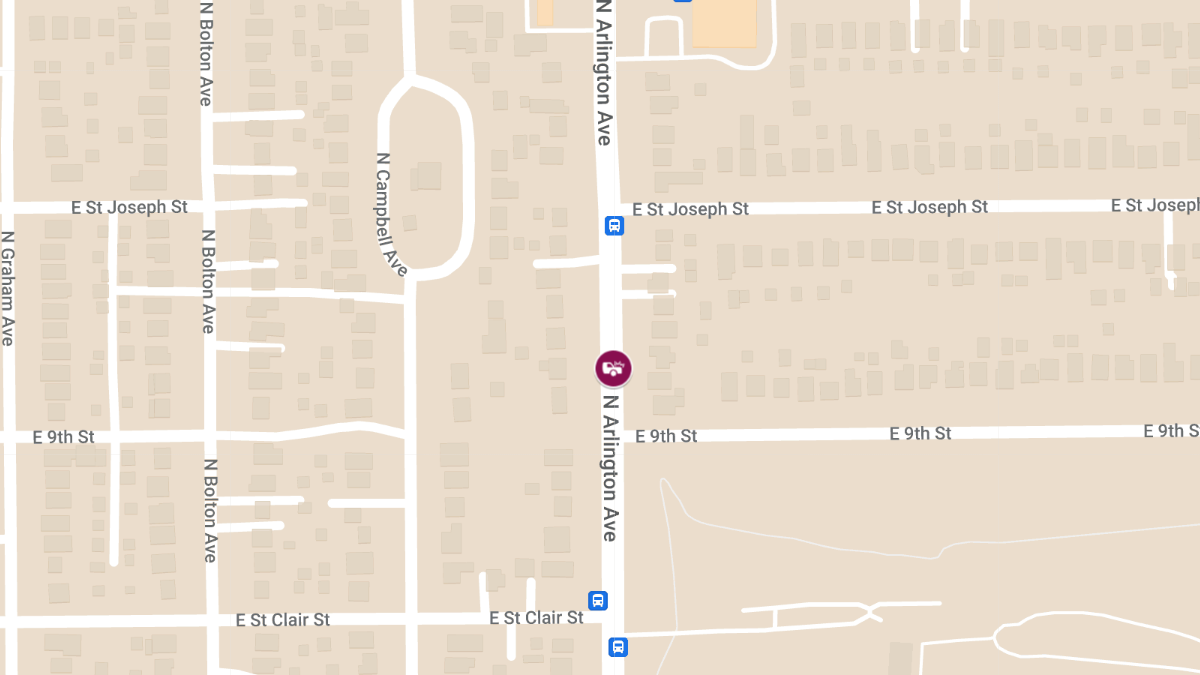 Injury Crash at 810 N Arlington Ave