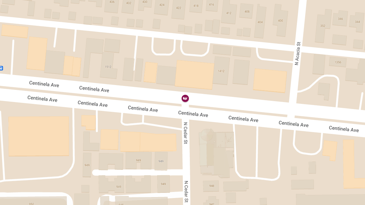 Injury Crash at Centinela Ave & S Cedar Ave