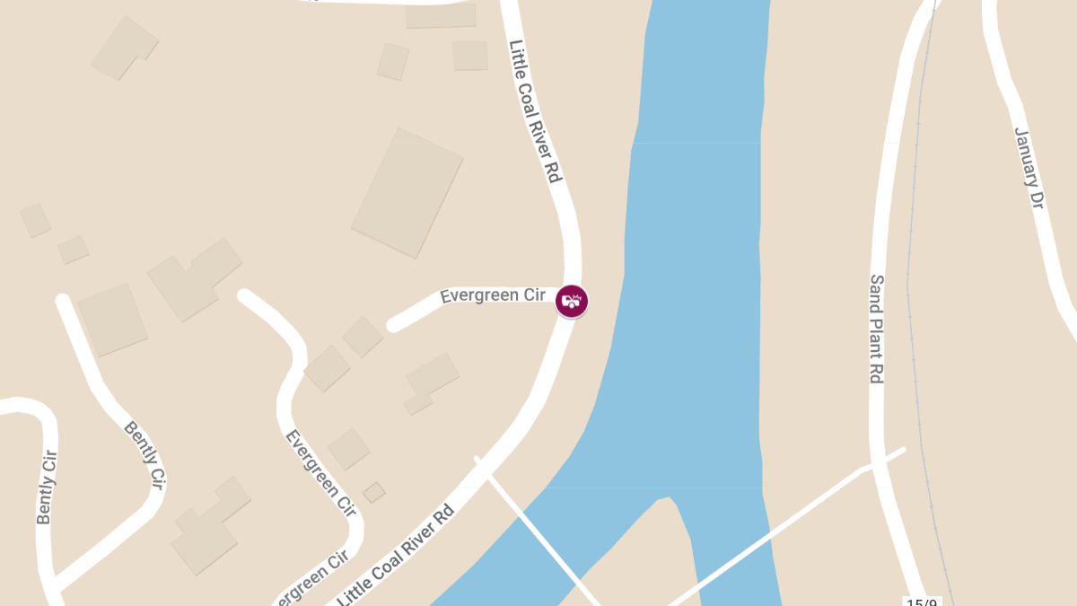Injury Crash at Evergreen Cir & Little Coal River Rd