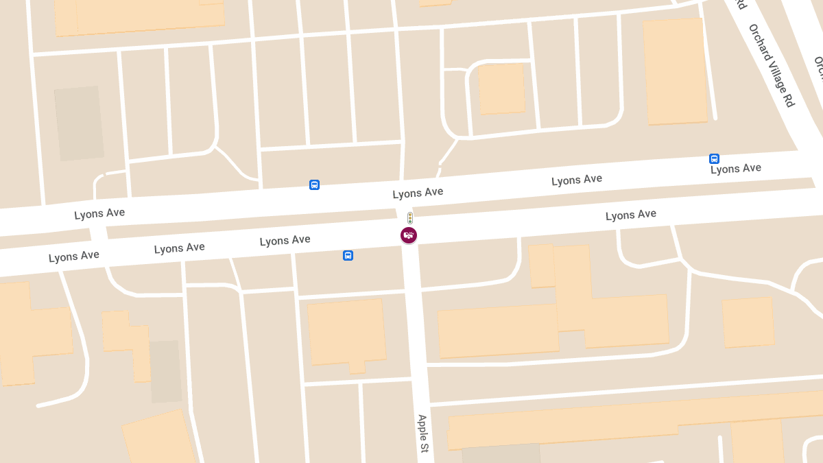 Injury Crash at Lyons Ave & Apple St