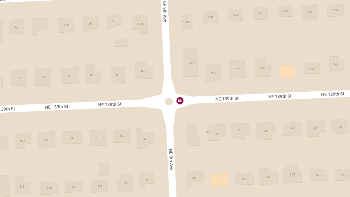 Injury Crash at NE 139th St & NE 9th Ave