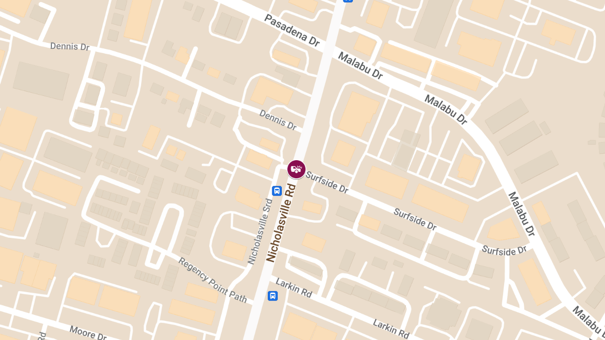 Injury Crash at Nicholasville Rd & Surfside Dr Blocks Lane