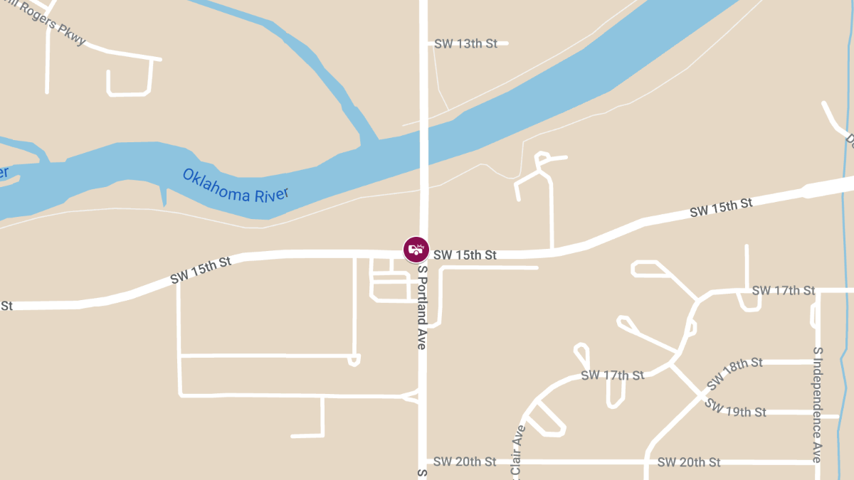 Injury Crash at SW 15th St & S Portland Ave