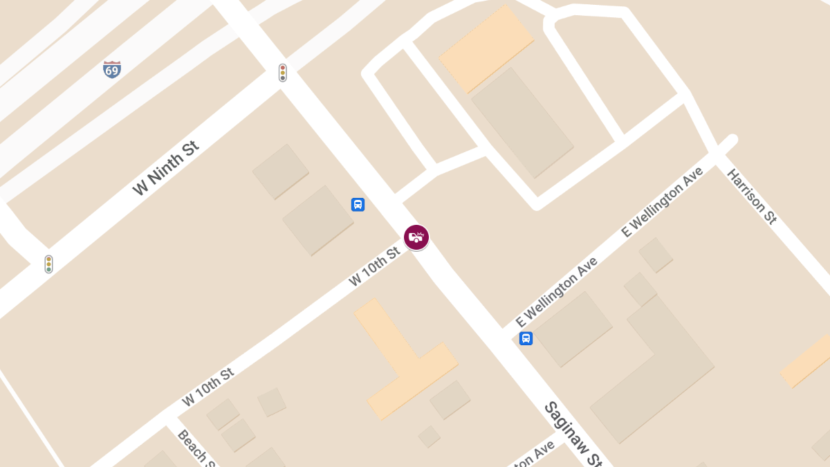 Injury Crash at Tenth St & S Saginaw St