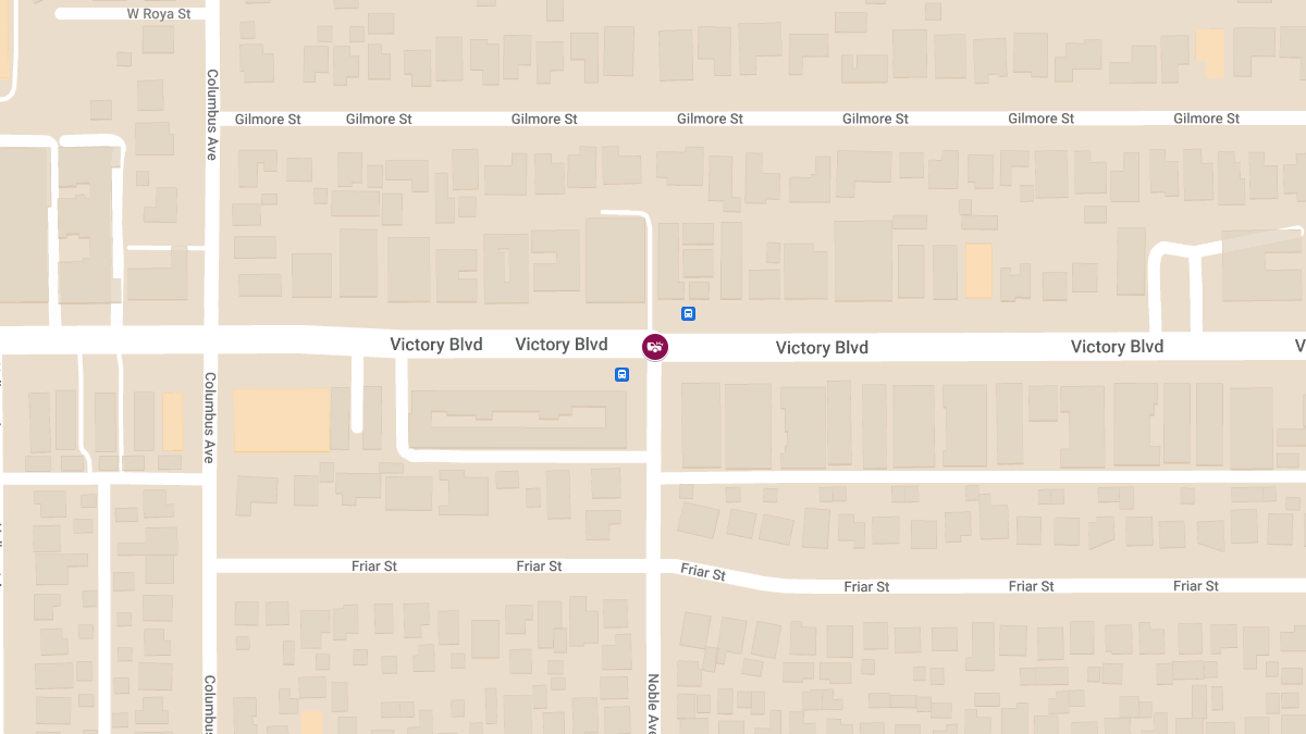 Injury Crash at Victory Blvd & Noble Ave