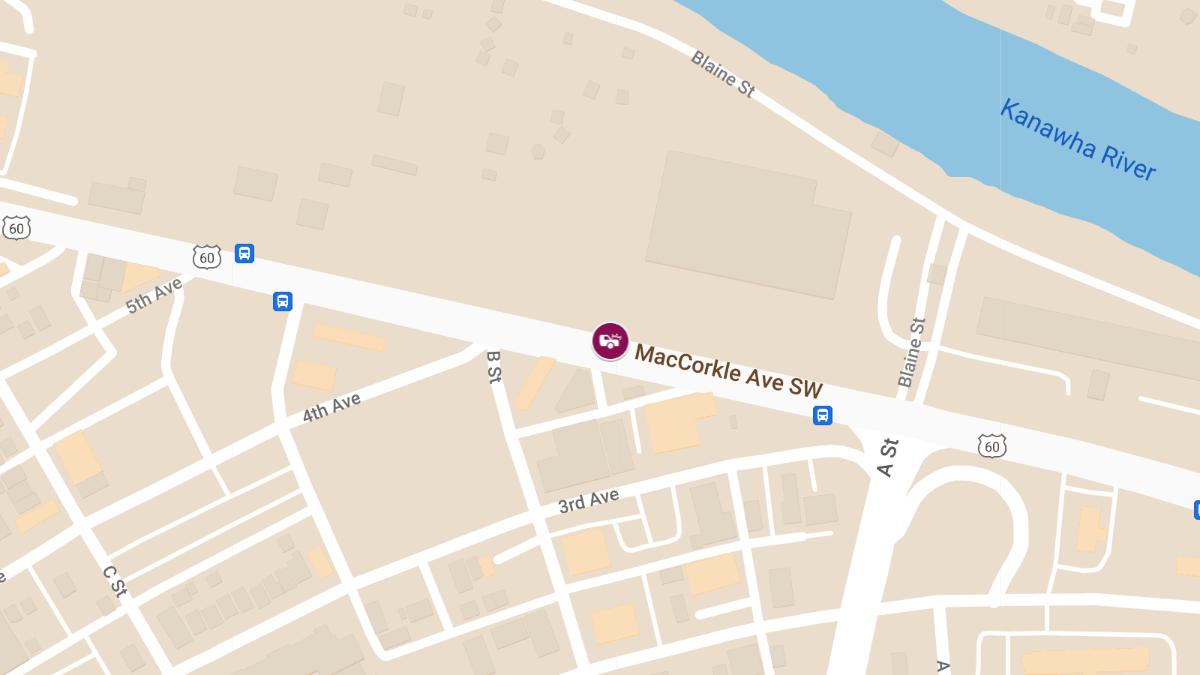 Injury Crash on 700 MacCorkle Ave SW