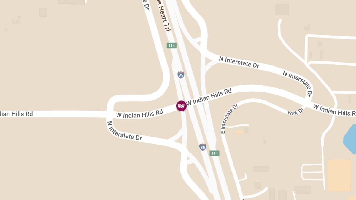 Injury Crash on I-35 SB at Indian Hills Rd Exit 114