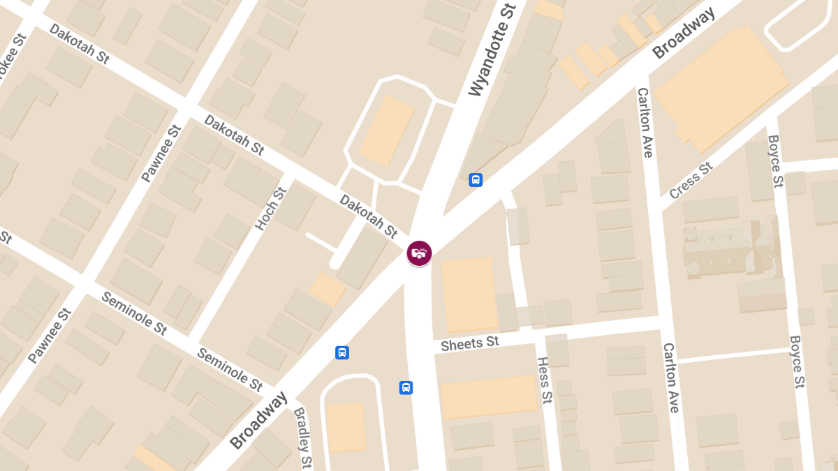 Motor Vehicle Crash with Injuries at Wyandotte St & Broadway