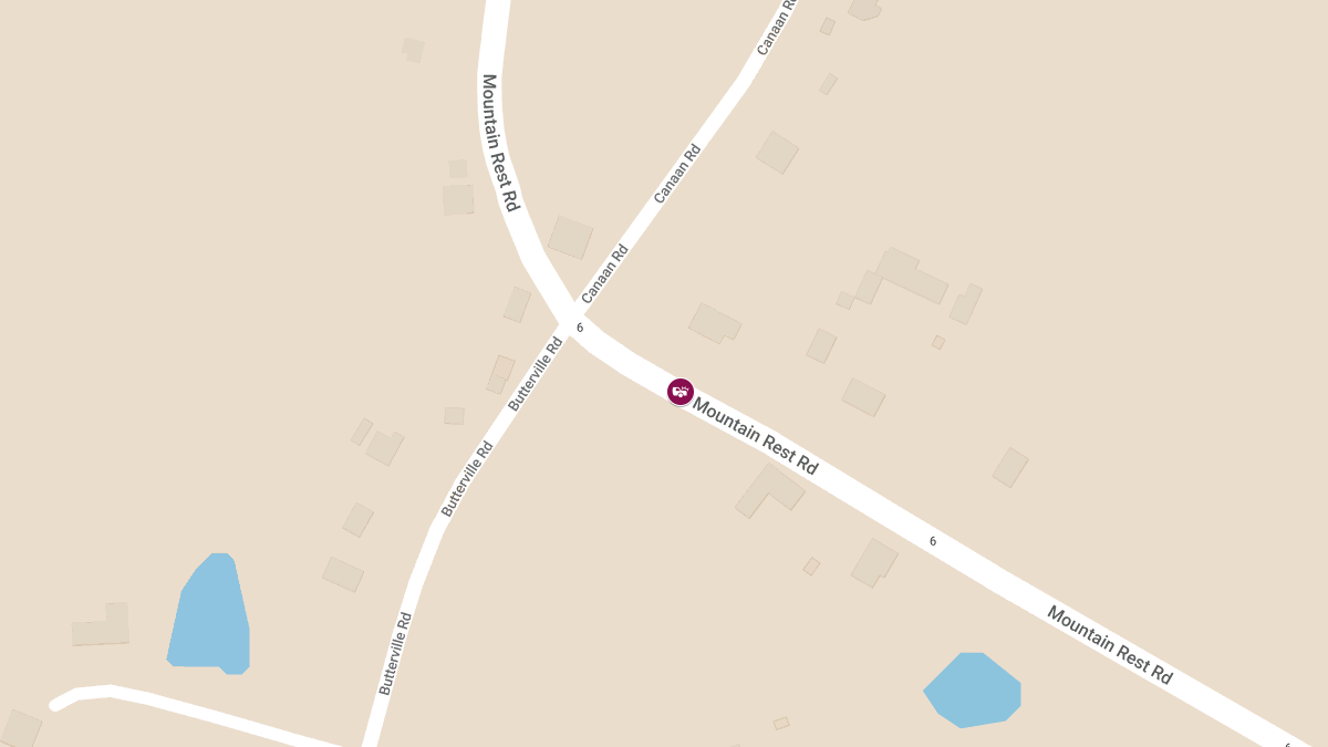 Rollover Crash with Injuries and Entrapment on Mountain Rest Rd