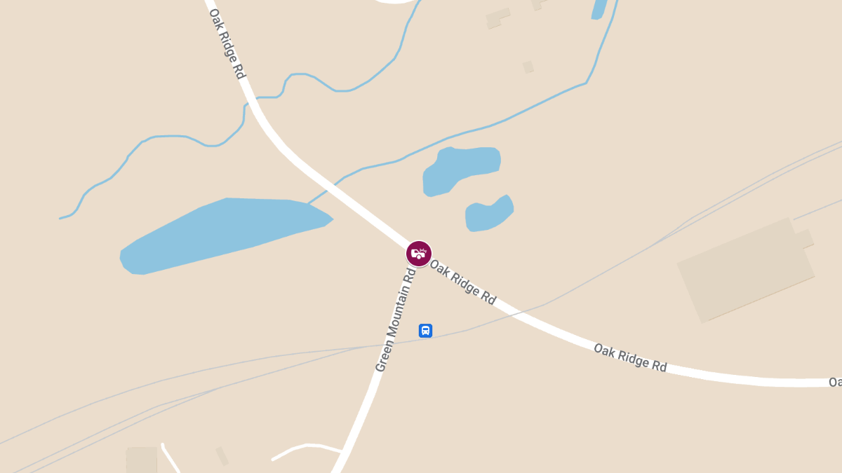 Rollover Crash with Injuries at Oakridge Rd & Green Mountain Rd