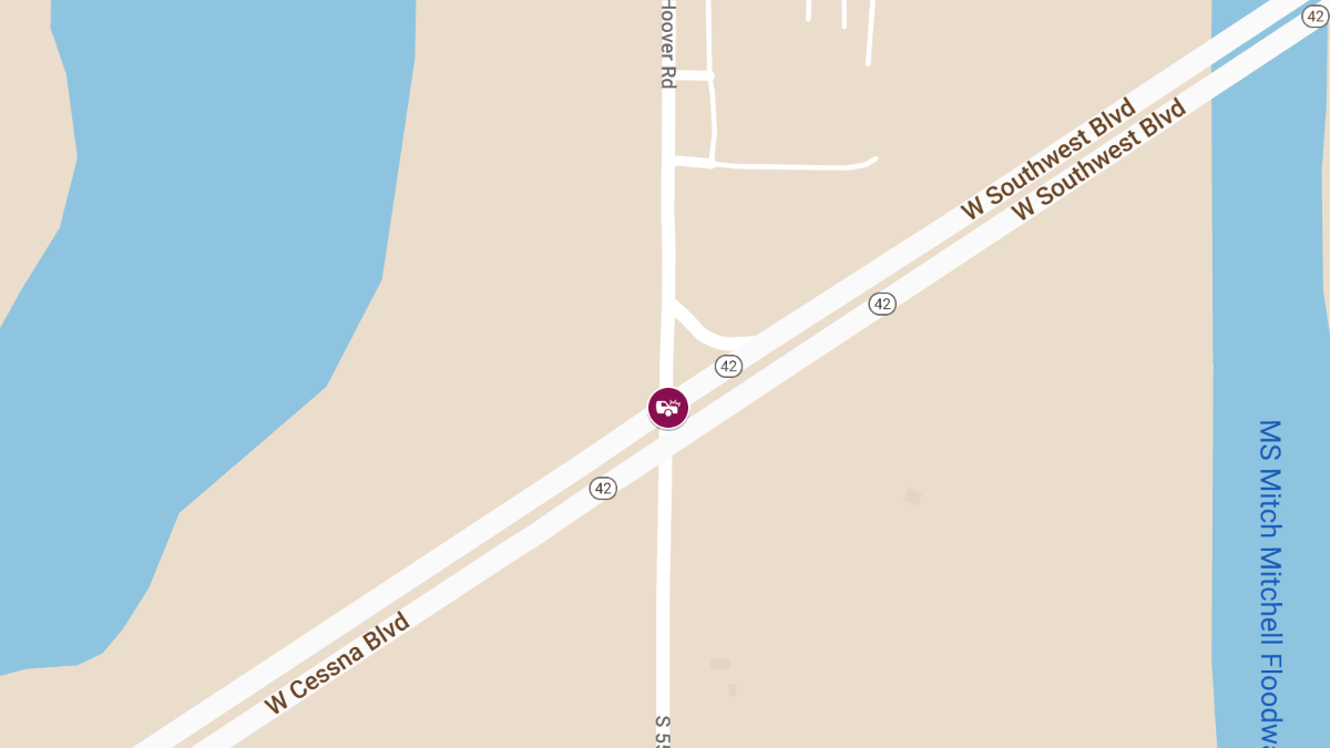 Traffic Accident With Injuries at Hoover Rd & K-42