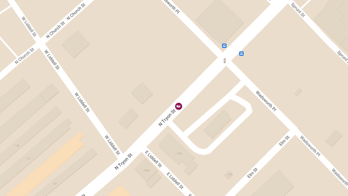 Traffic Accident With Injuries at N Tryon St & Covecreek Dr