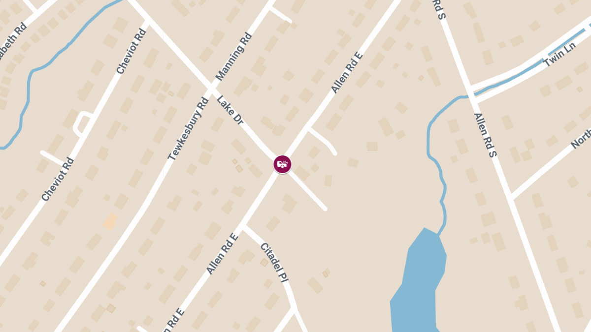 Traffic Crash with Injuries at Allen Rd E & Lake Dr